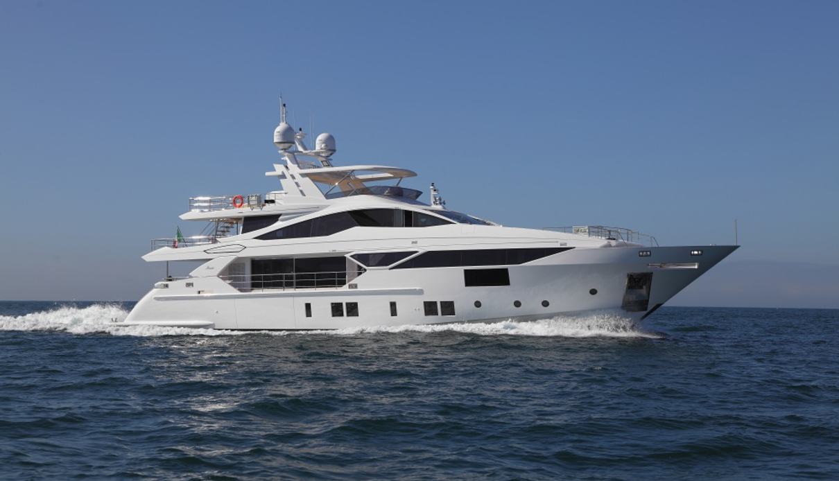 Charisma yacht, Benetti