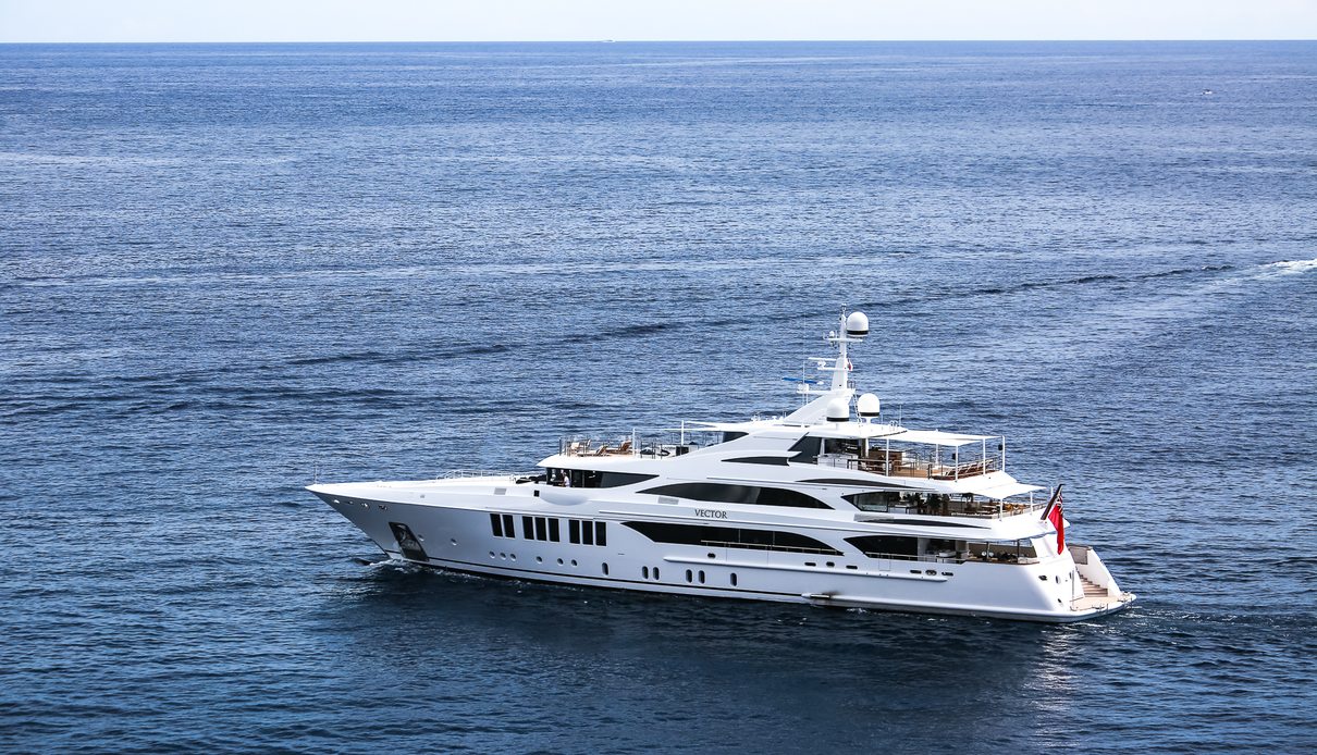 Vector yacht, Benetti