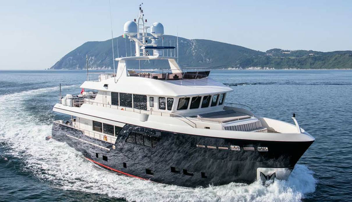 My True Blue yacht, Cantiere delle Marche