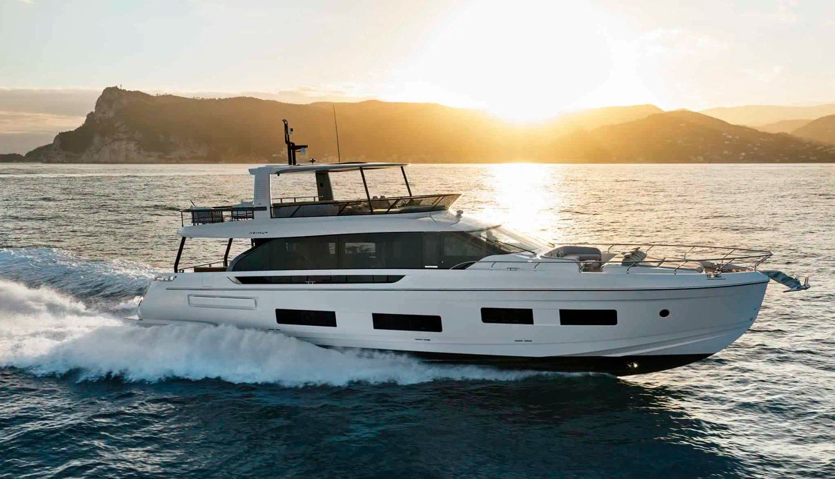 Explora yacht, Azimut