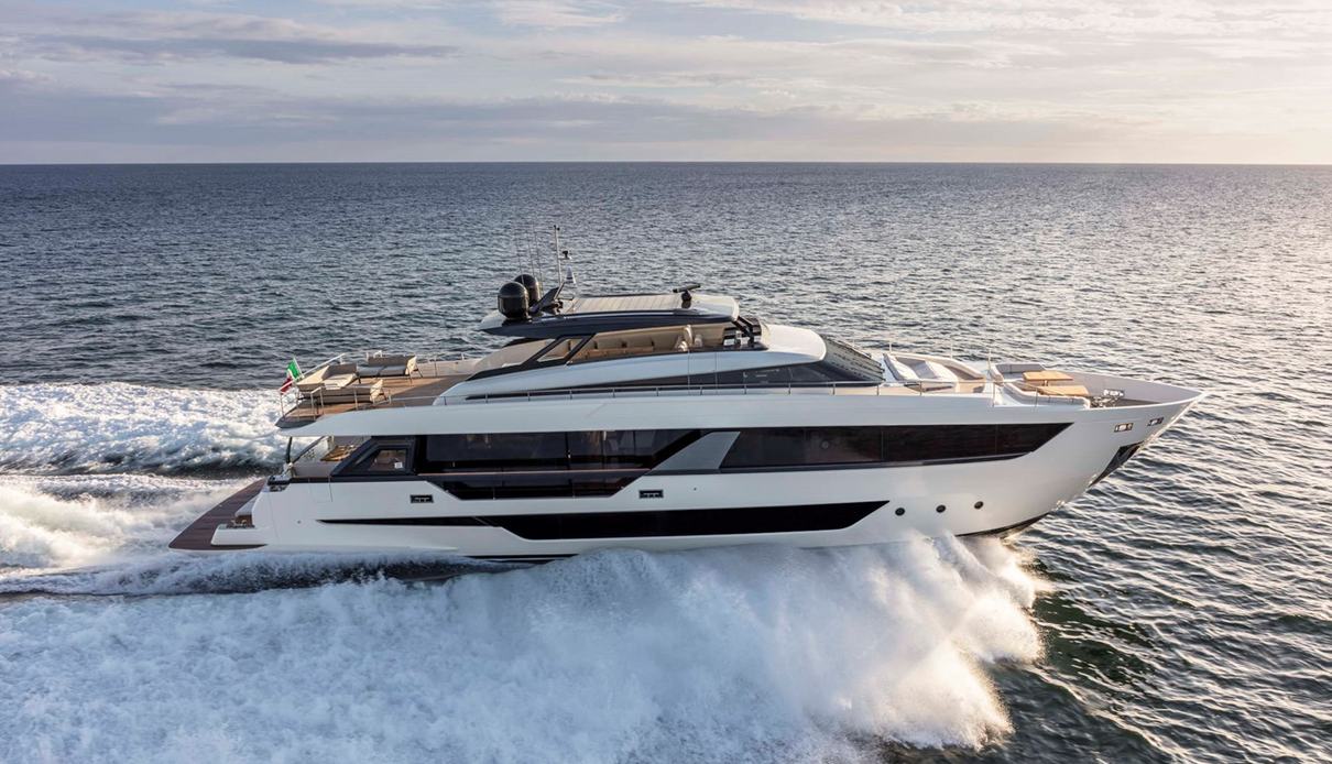 Gladius yacht, Ferretti Yachts