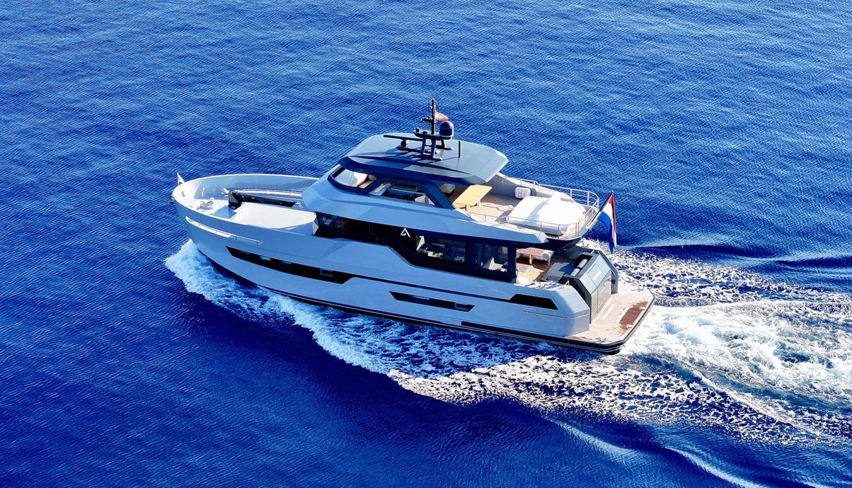 Adventure 780/ 01 yacht, Outer Reef Yachts