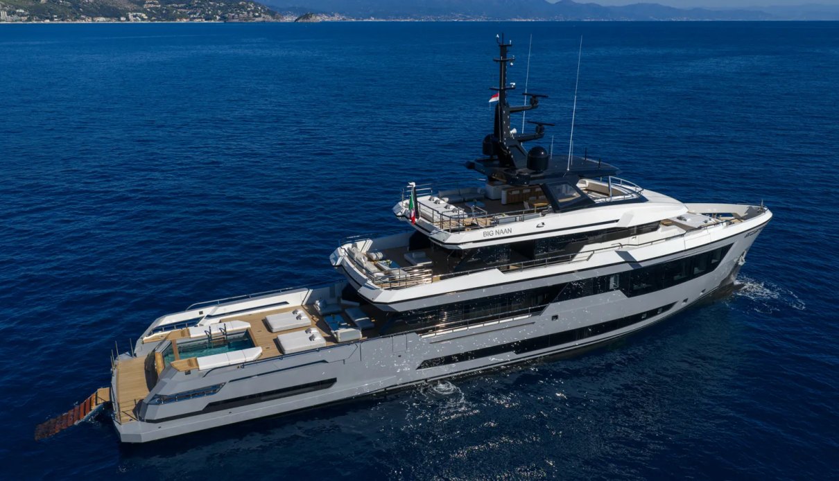 Big Naan yacht, Columbus Yachts