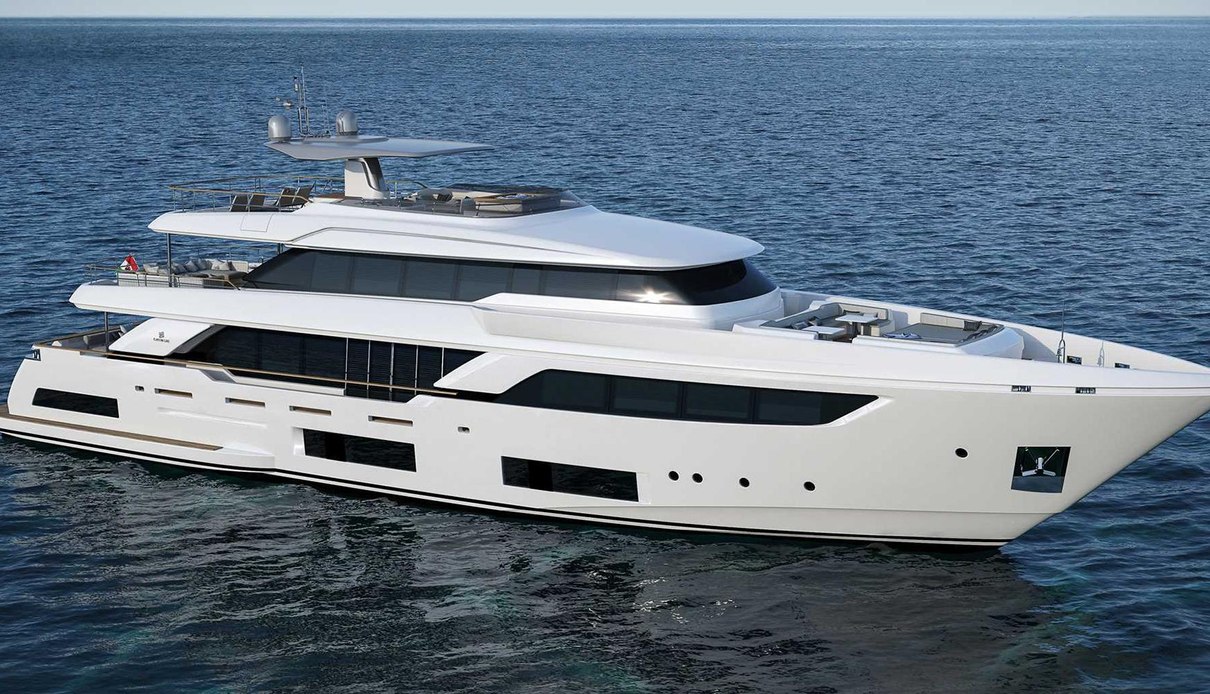 Naz yacht, Custom Line