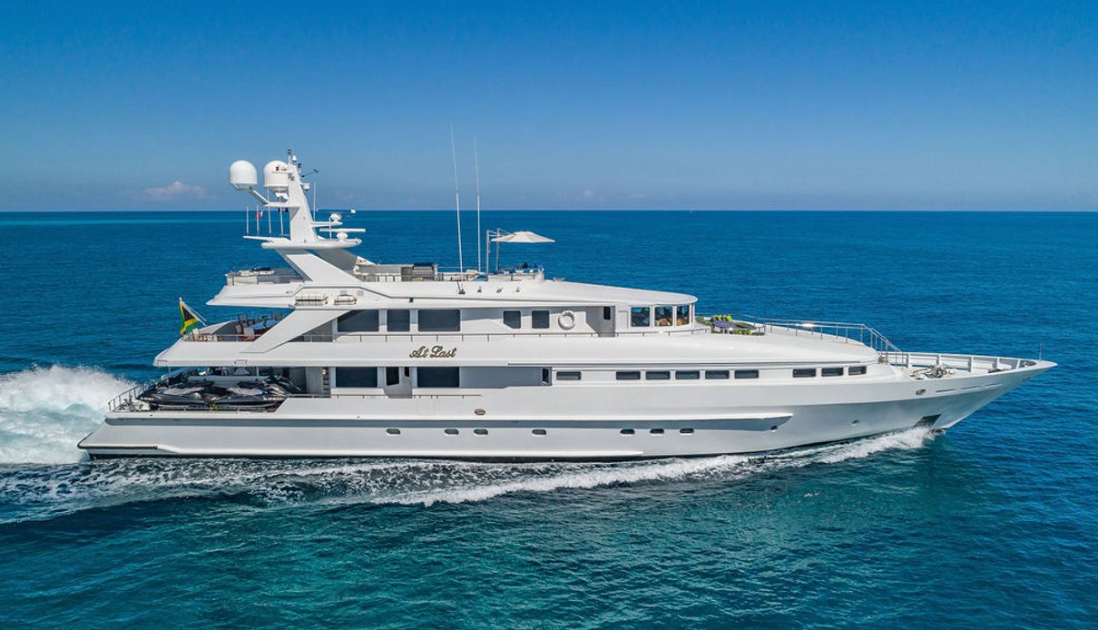 Karpowership yacht, Heesen