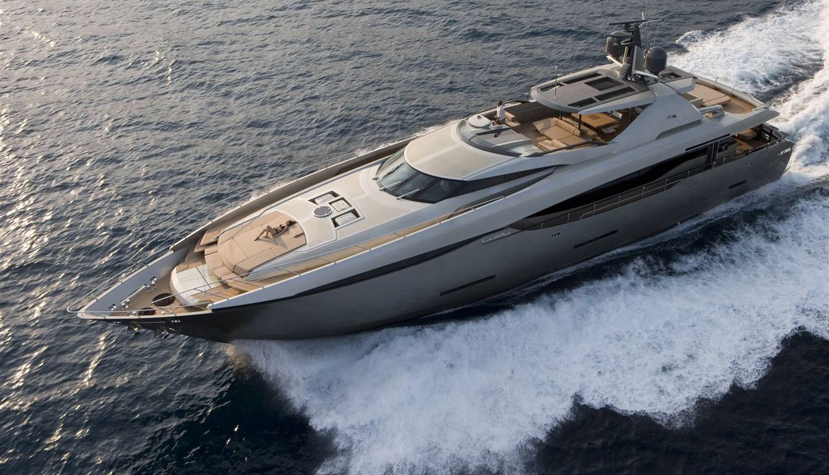Fusion yacht, Peri Yachts