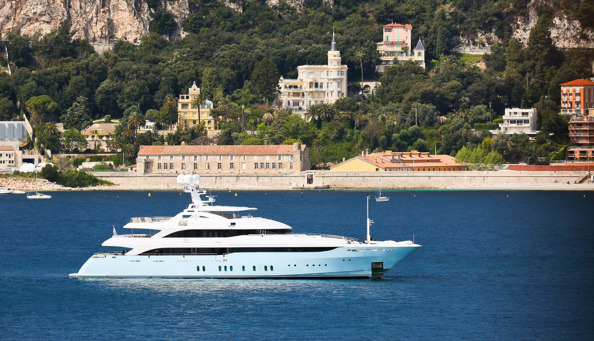 Vertigo yacht, Golden Yachts