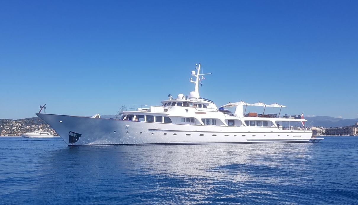 Espadarte yacht, Arsenal do Alfeite