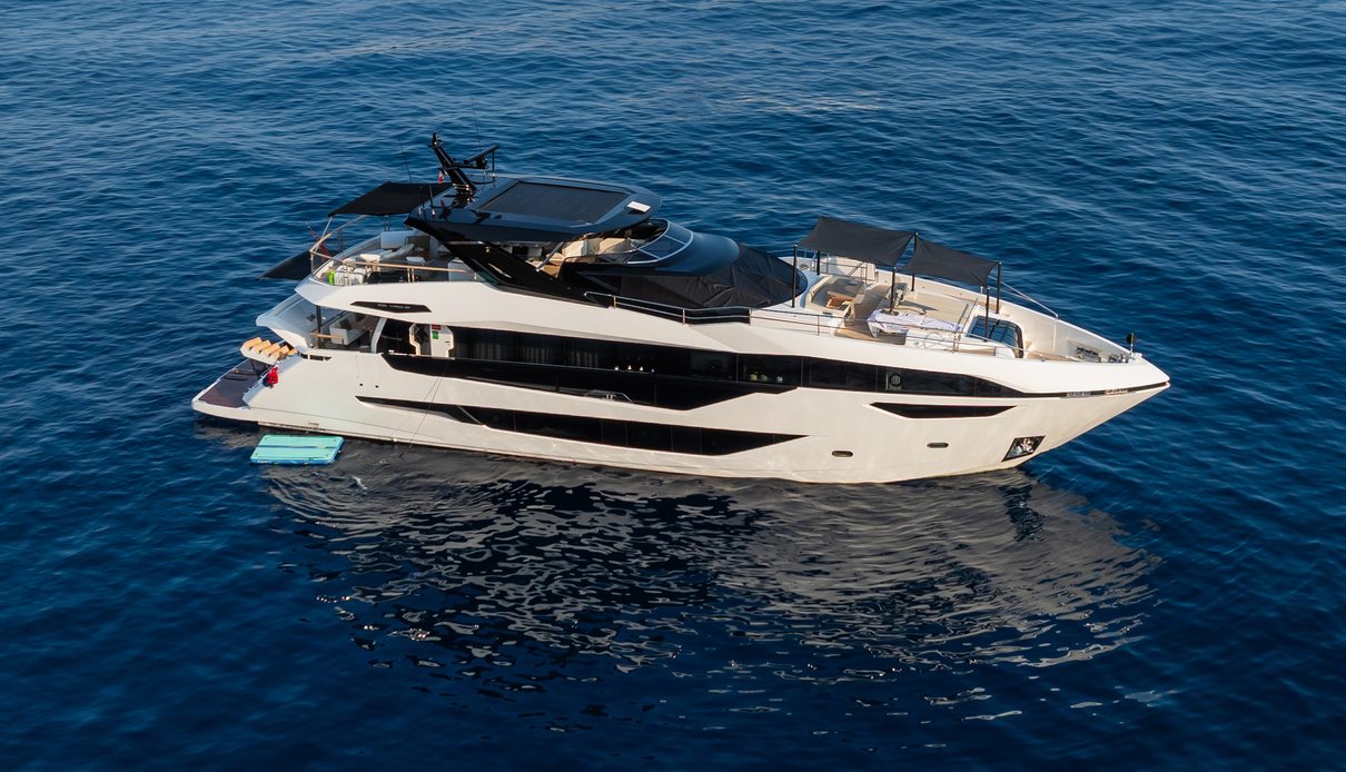 Family Spirit yacht, Sunseeker