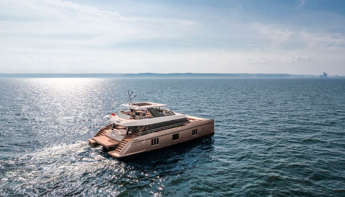 Red Azalea yacht, Sunreef Yachts