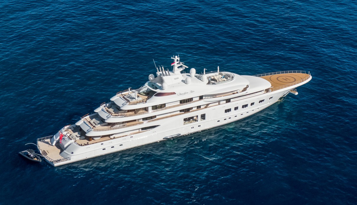 Quantum Blue yacht, Lurssen