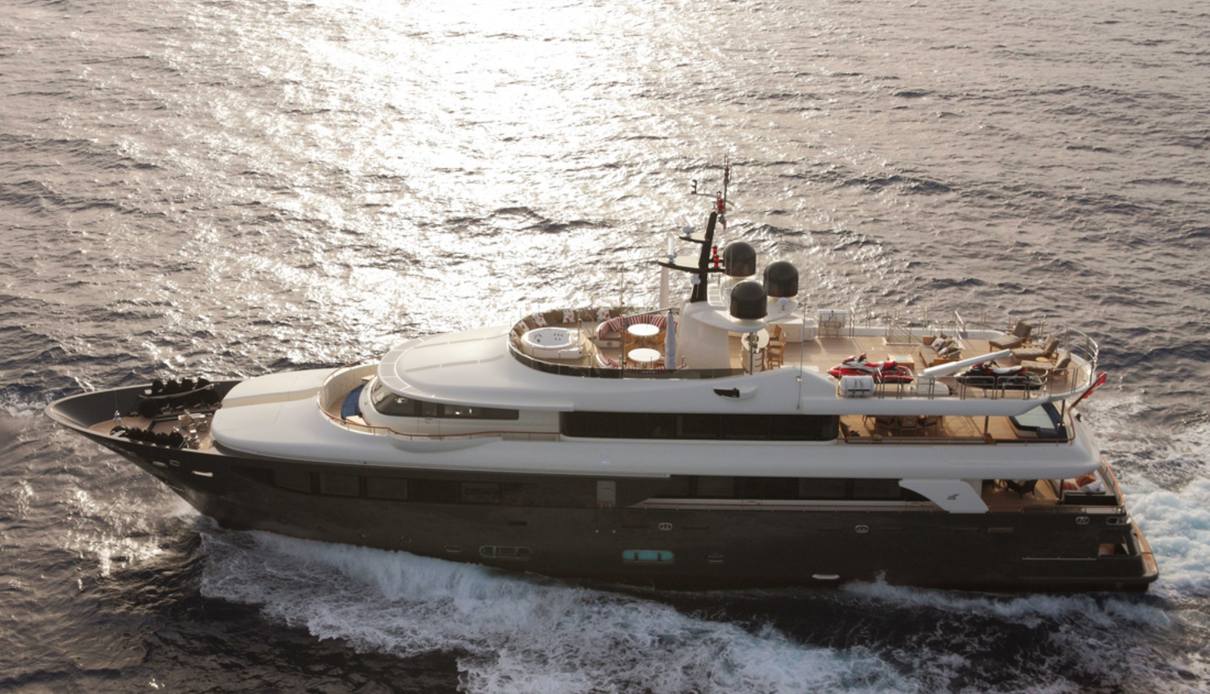 Lady Trudy yacht, CRN Yachts