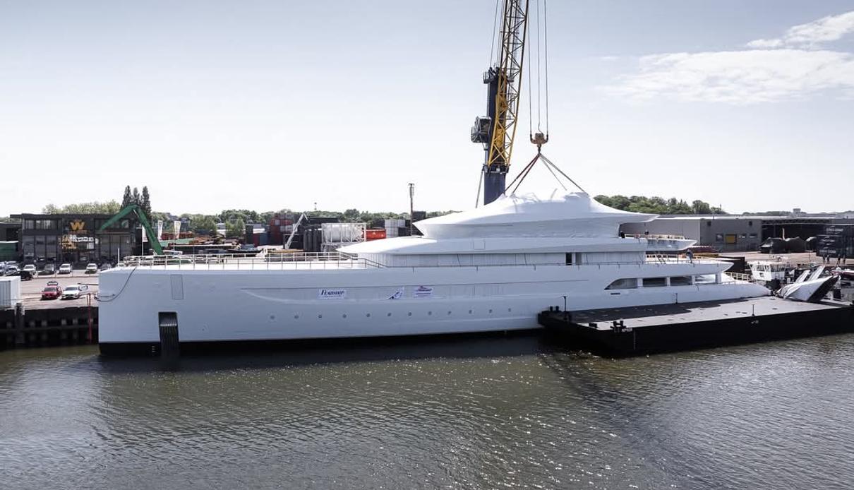 Feadship 828 yacht, Feadship