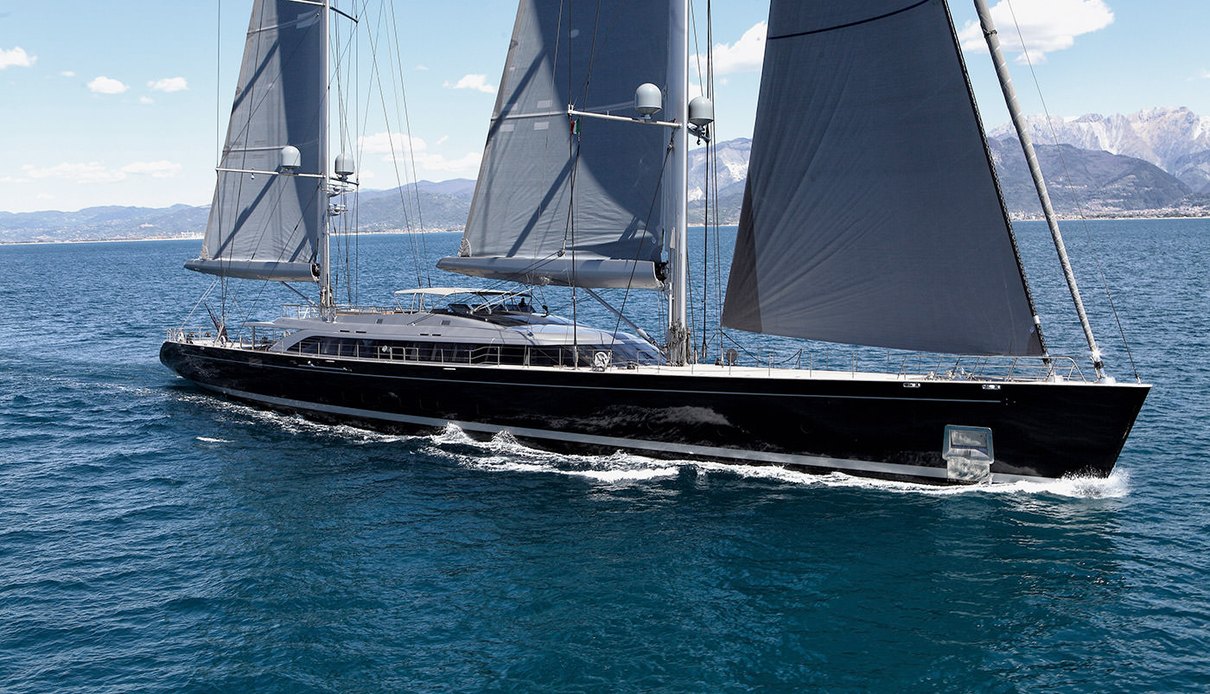 Badis I yacht, Perini Navi