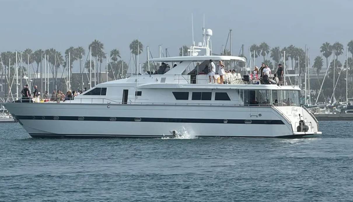 Peaceful Spirit yacht, Versilcraft