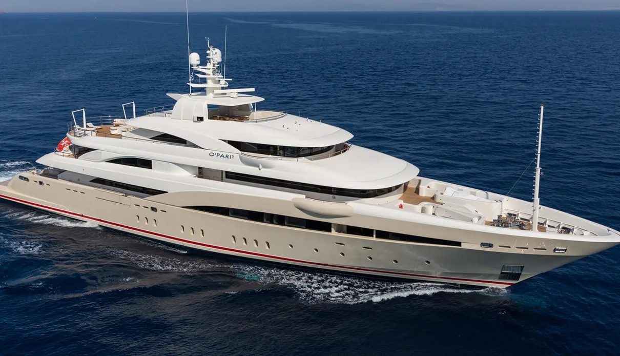 Natalina A yacht, Golden Yachts