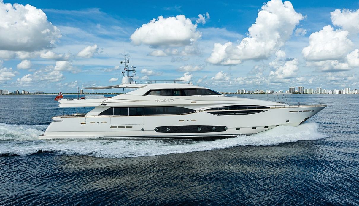 YA 79 yacht, Custom Line