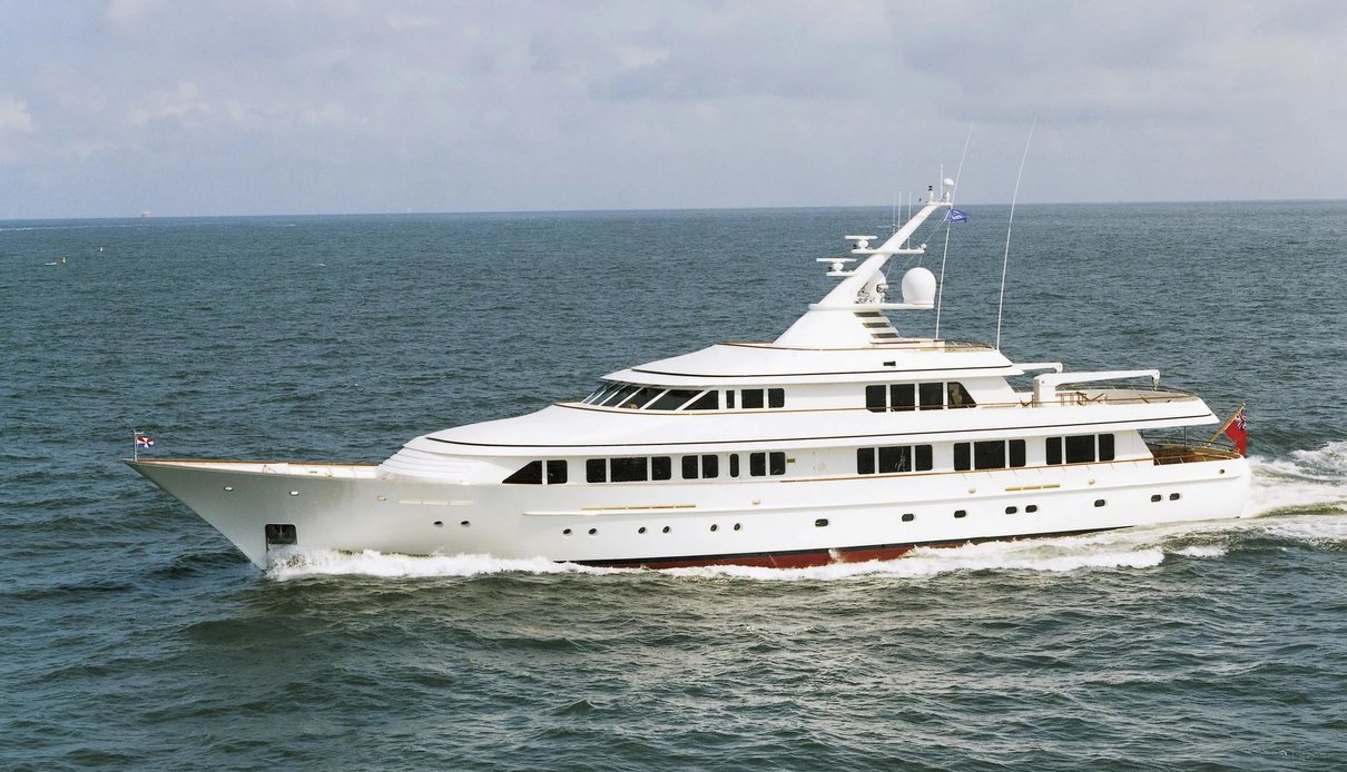 Aurora yacht, Feadship