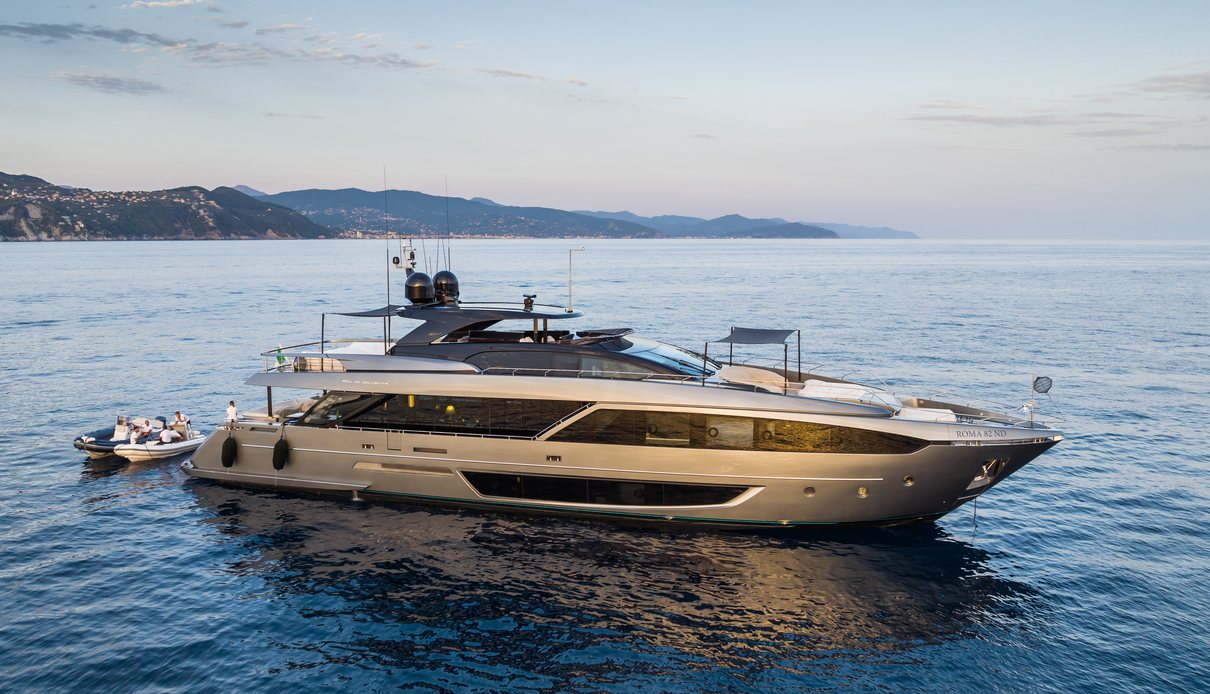 Fatima yacht, Riva