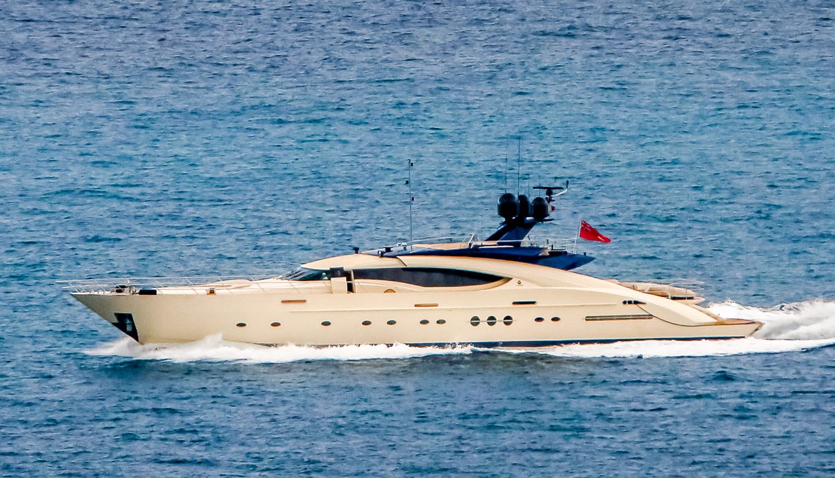 AK Royalty yacht, Palmer Johnson