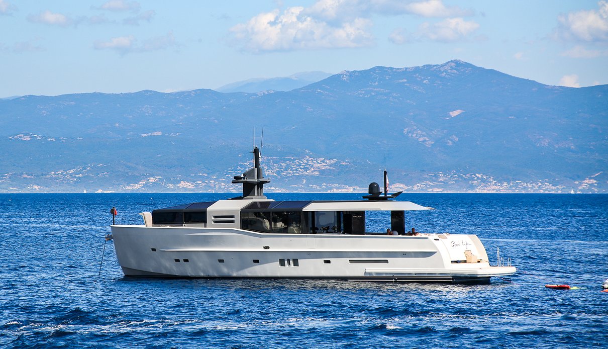 Eternity 44 yacht, Arcadia