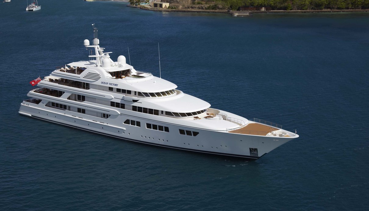 Ebony Shine yacht, Feadship