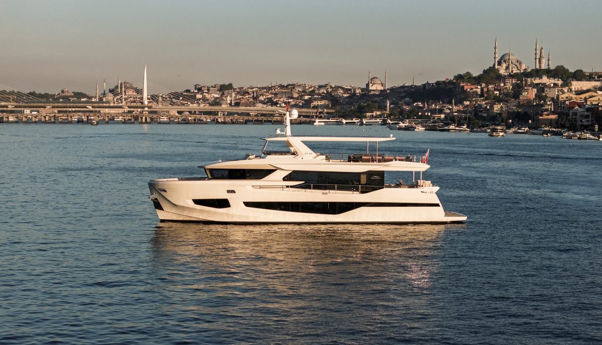 Maske yacht, Numarine
