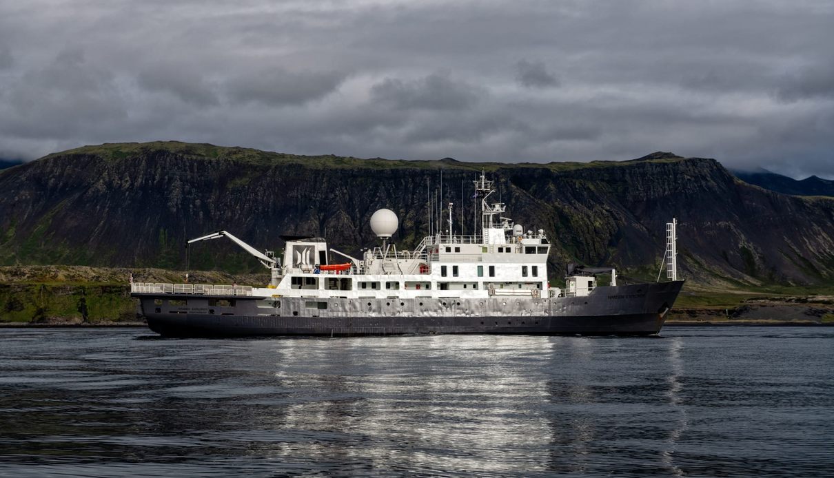 Nansen Explorer yacht, Oy Laivateollisuus Ab