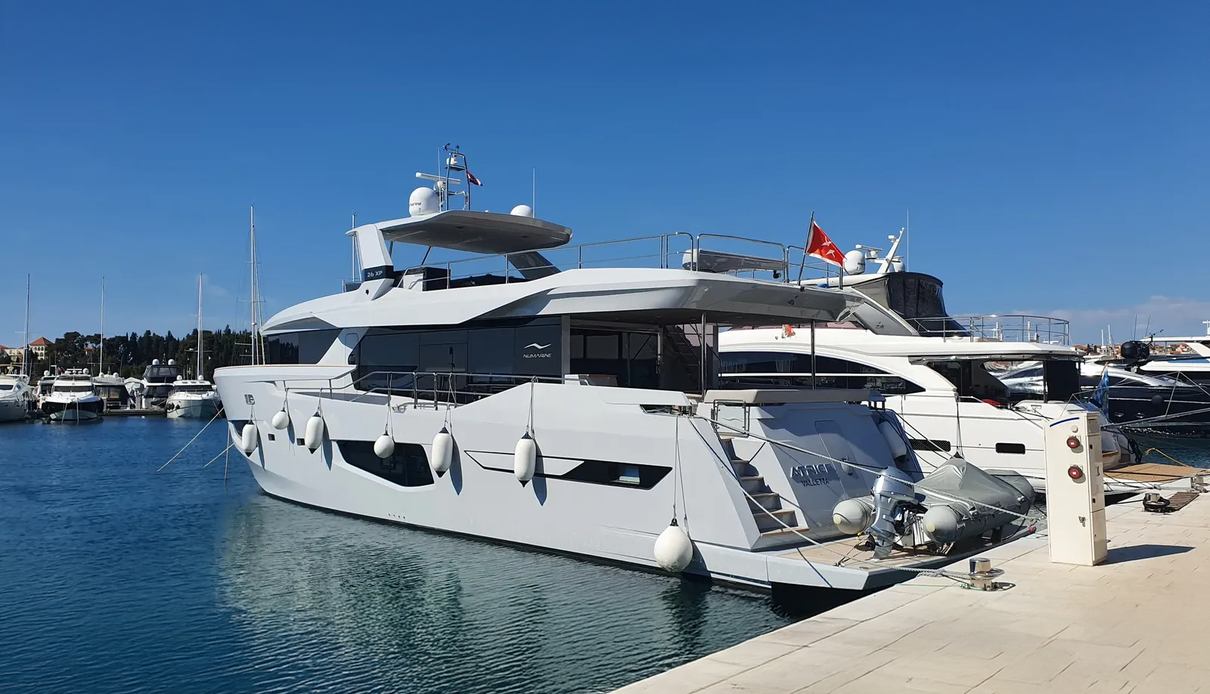 Atrice yacht, Numarine