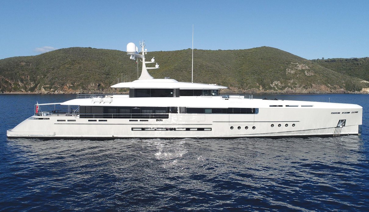 Endeavour 2 yacht, Rossinavi