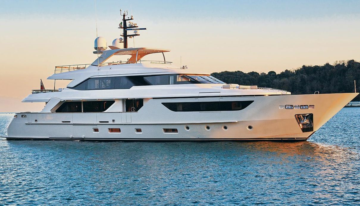 Nadhira yacht, Sanlorenzo