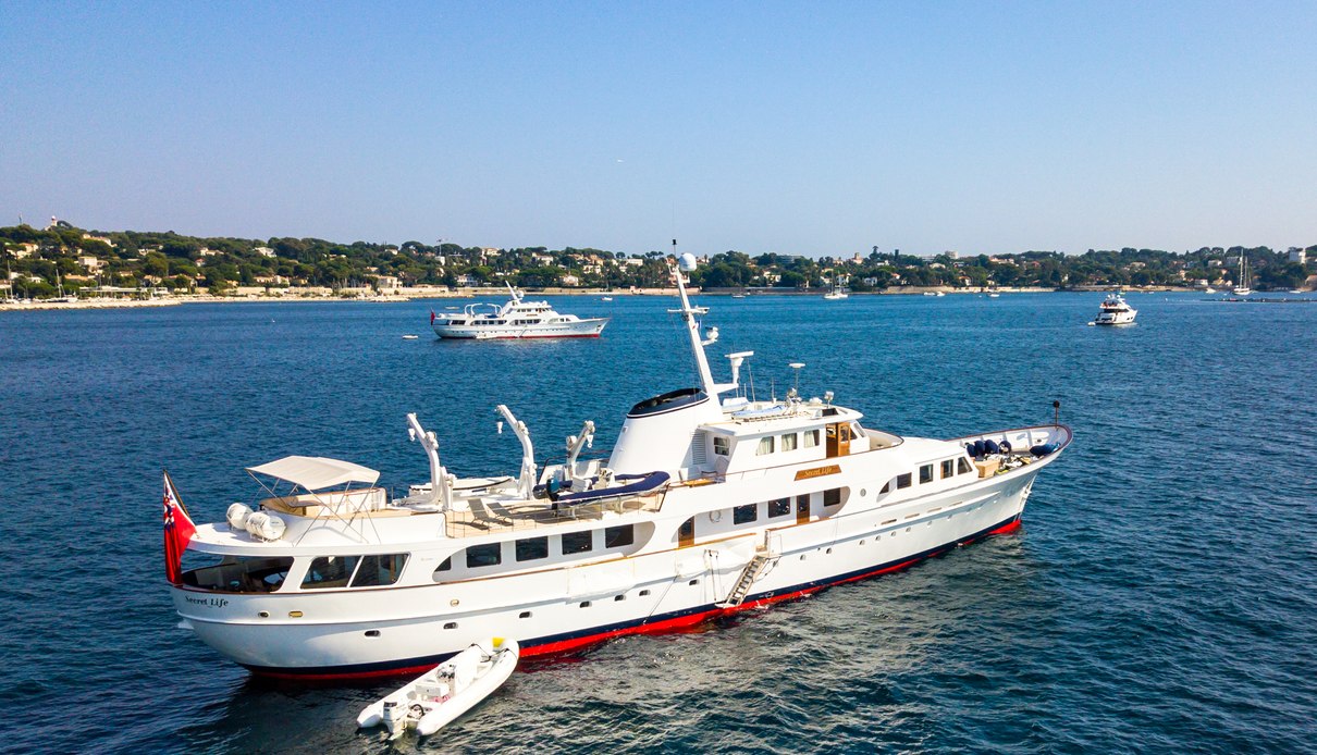 Secret Life yacht, Feadship