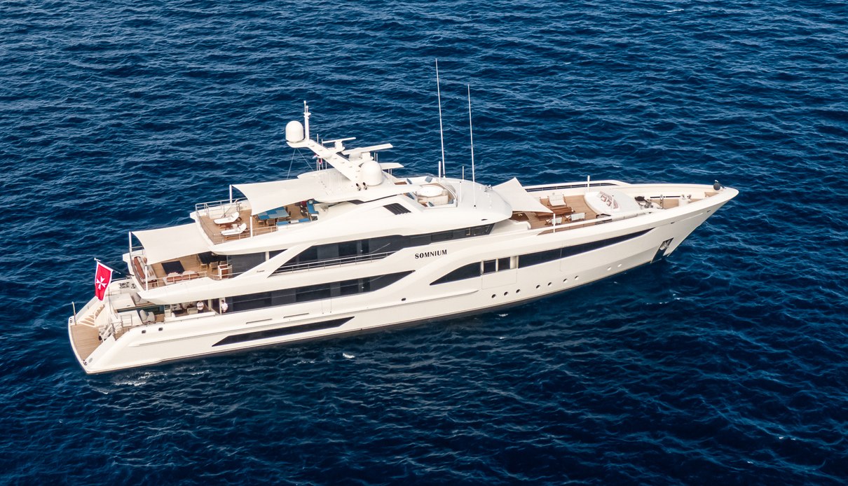 Somnium yacht, Feadship