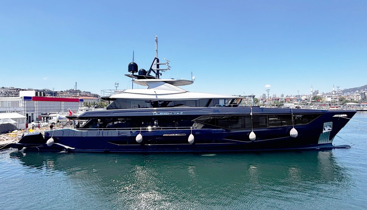 Queen Yaz yacht, Dearsan Gemi Insaat Sanayii