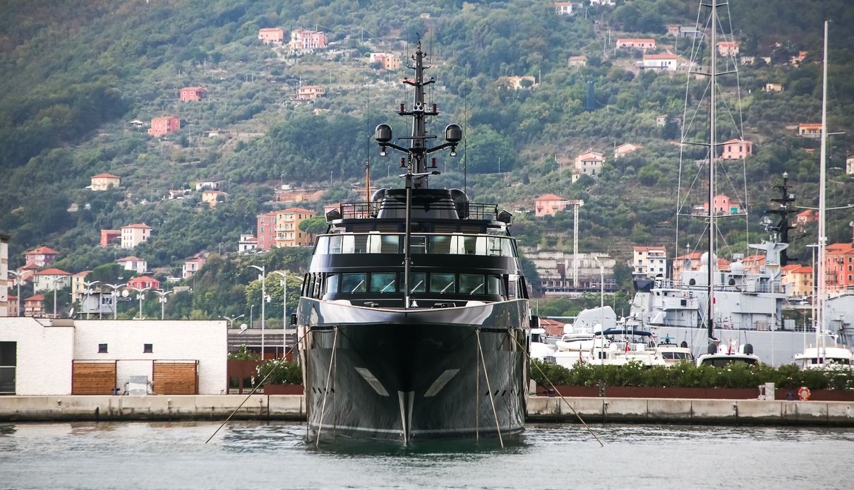 Main yacht, Codecasa