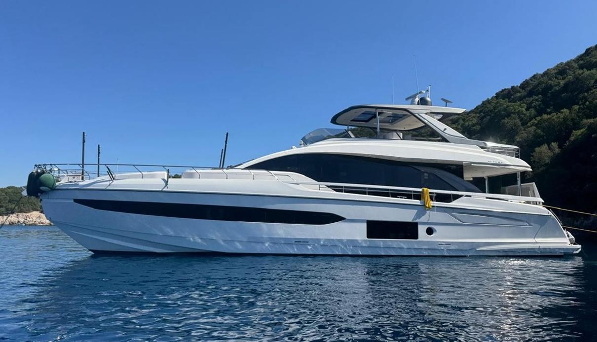Ma Belle yacht, Azimut
