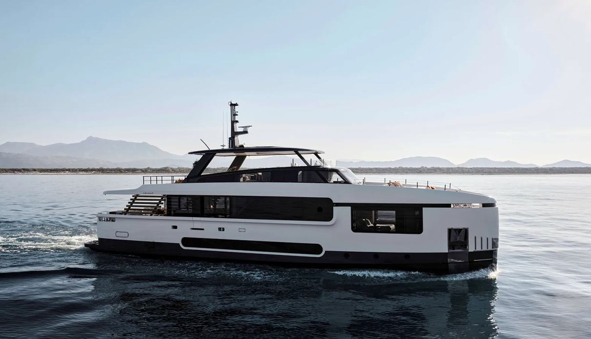 Magellano 27M/01 yacht, Azimut