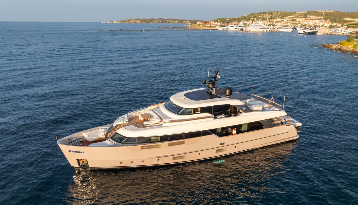 Invictus yacht, Sanlorenzo