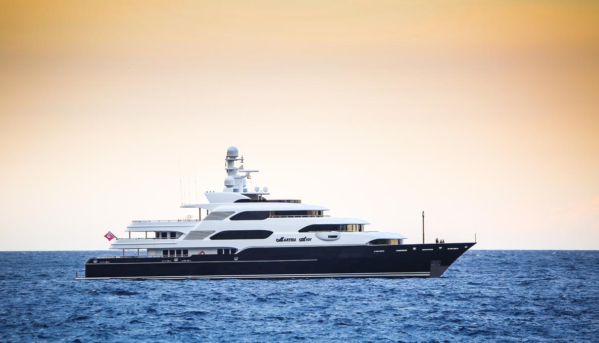 Horizons III yacht, Lurssen