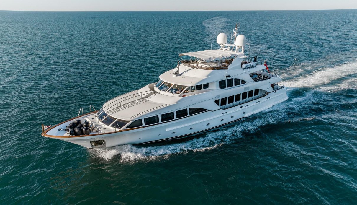 Bunty yacht, Benetti