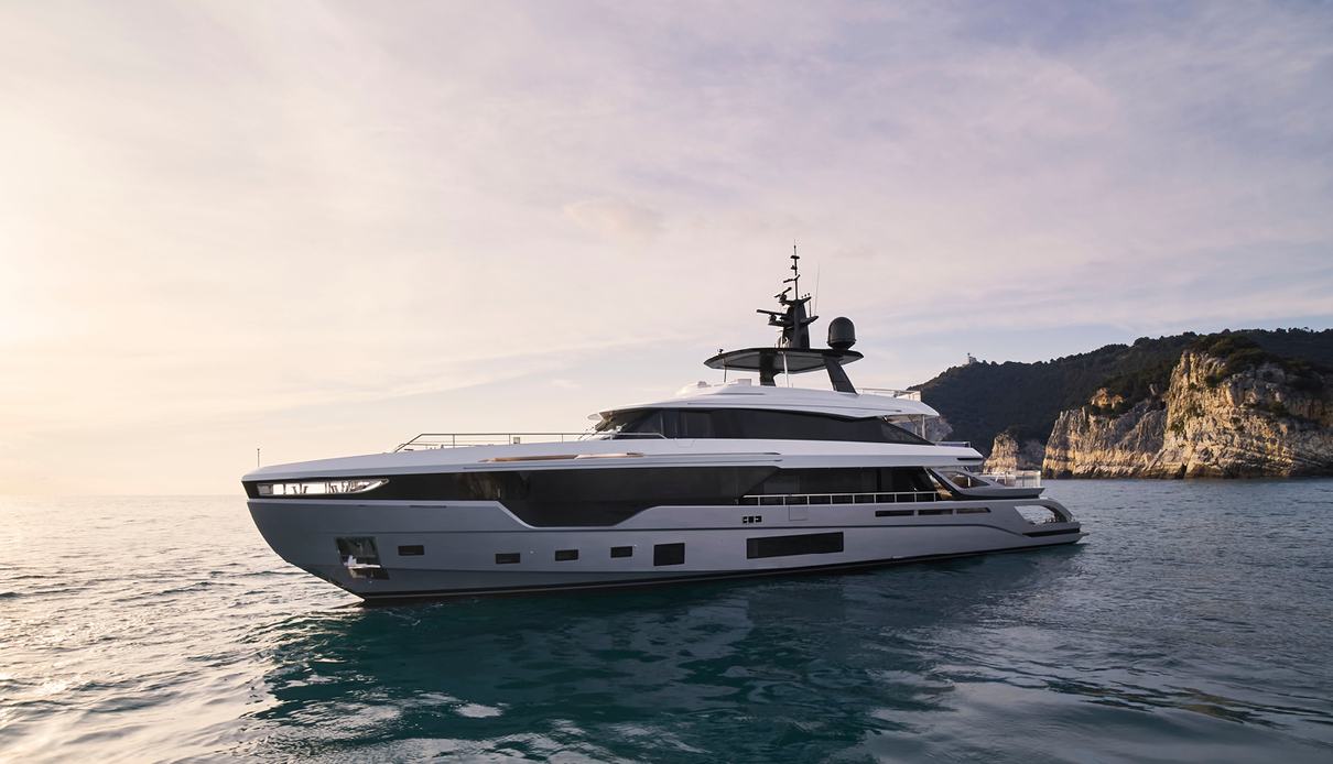 Tanelorn yacht, Azimut