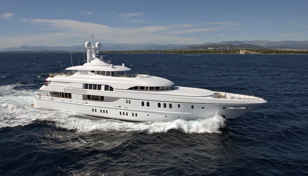 Gipta yacht, Lurssen