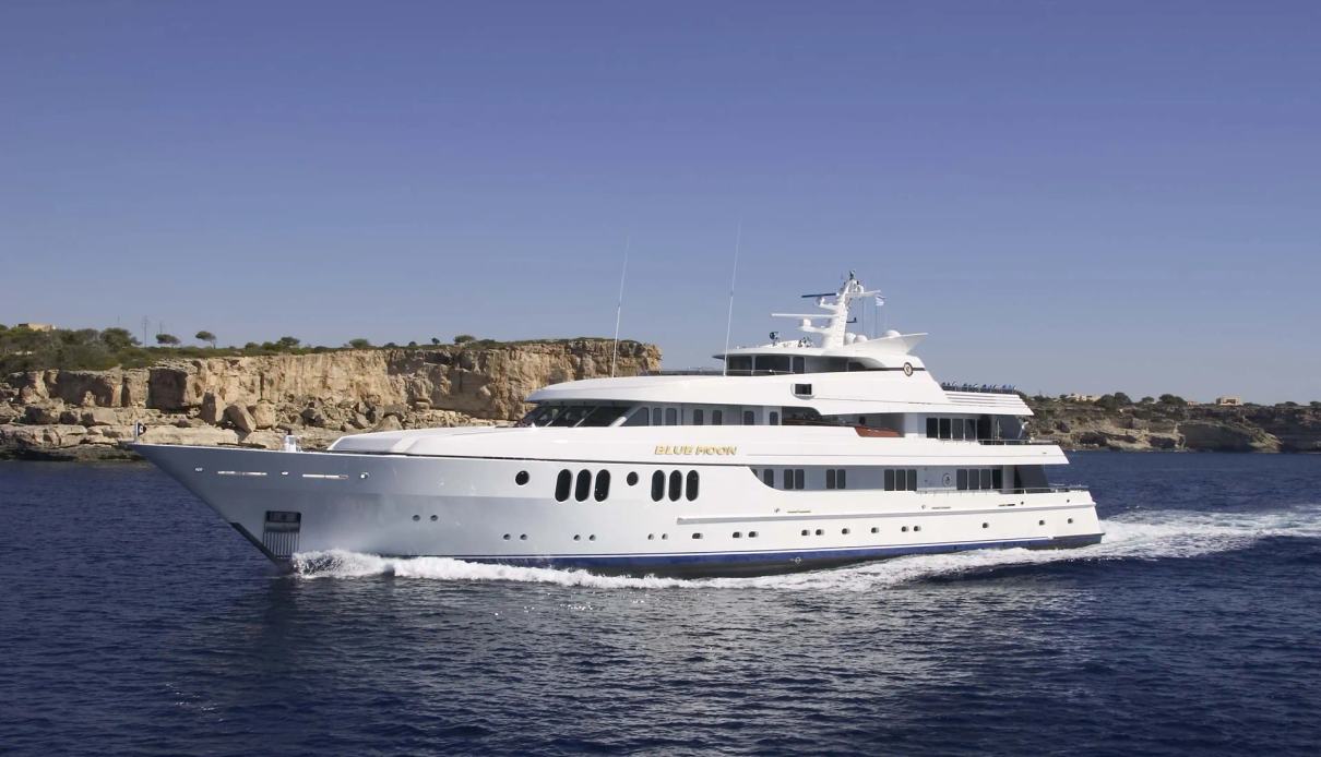 Blue Moon yacht, Feadship