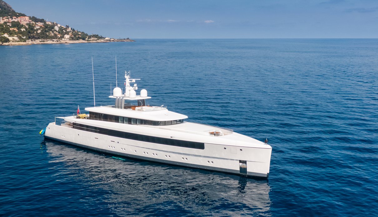 Najiba yacht, Feadship