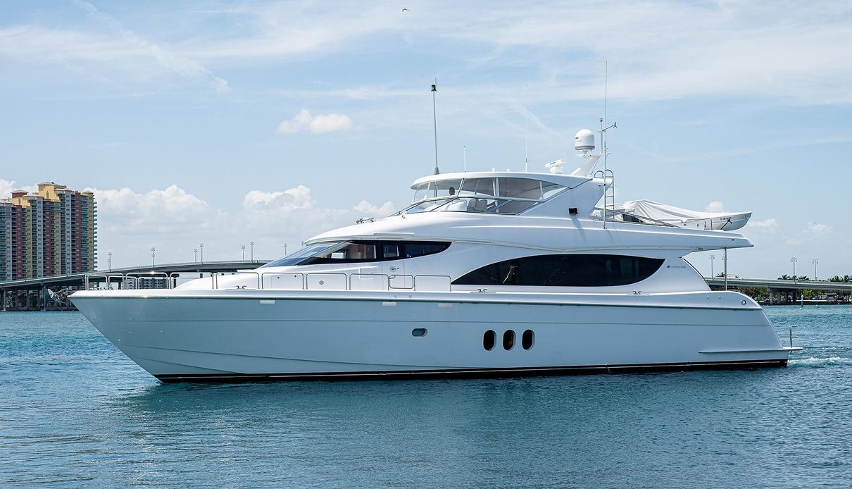 Selah yacht, Hatteras