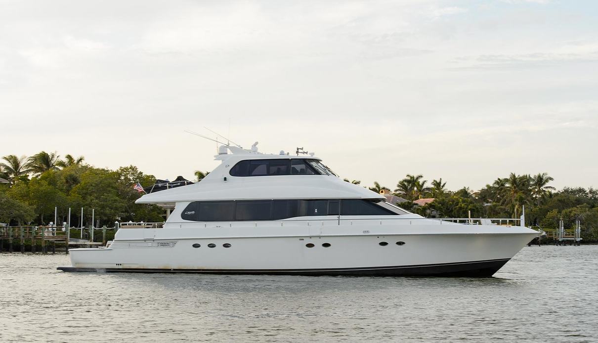 Lost Texan yacht, Lazzara Yachts