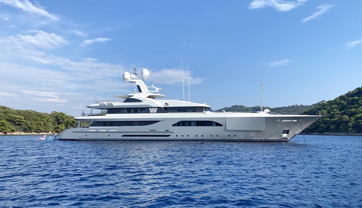 Beowulf yacht, Feadship