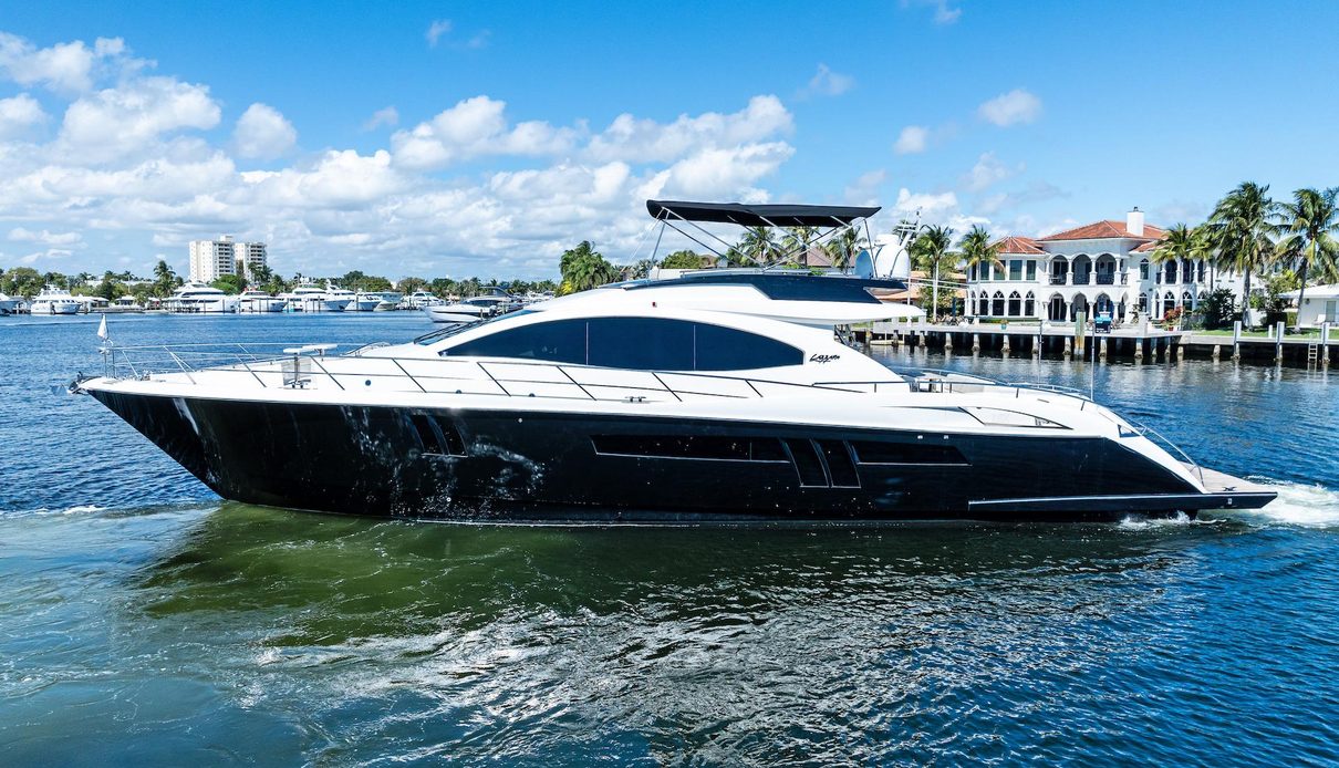 Liquid Asset yacht, Lazzara Yachts