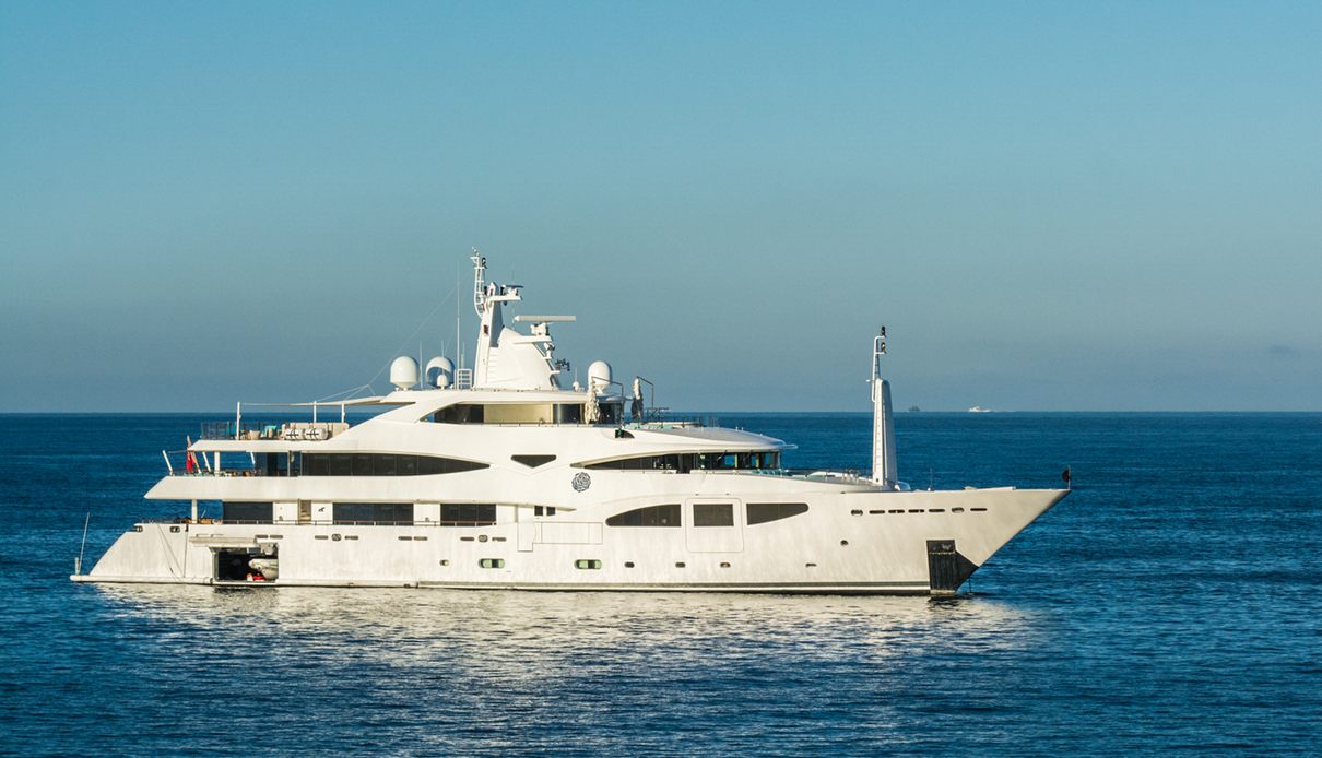 Aifer yacht, CRN Yachts