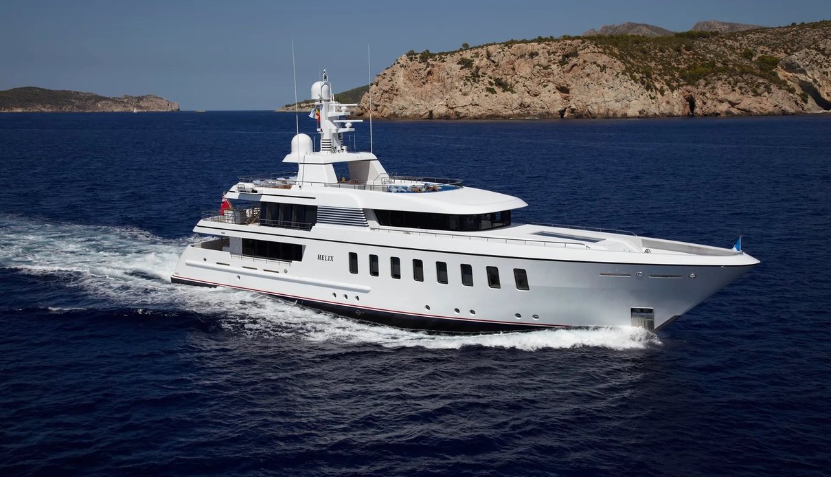 Megan yacht, Feadship